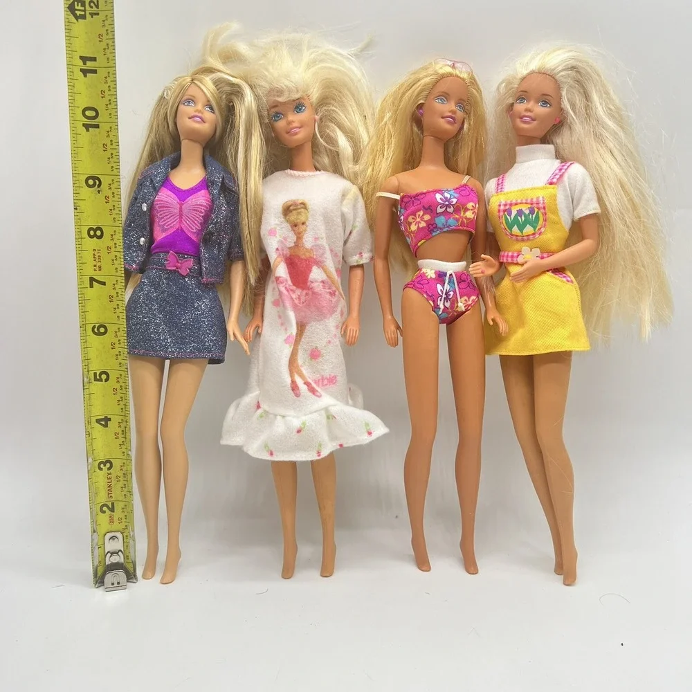 Mattel Barbie Doll Lot Of 4 With Clothes Vintage 2000s‎ & Modern Older Toy